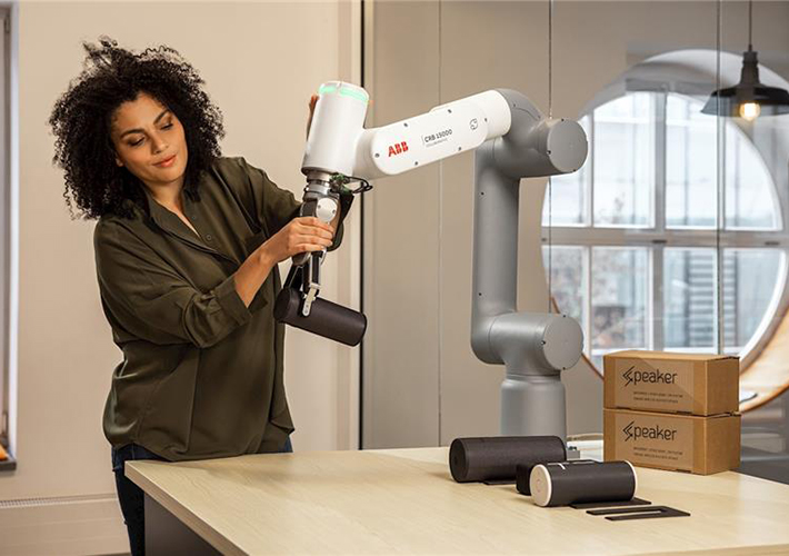 foto ABB presenta las últimas novedades en automatización industrial en Advanced Factories 2023.